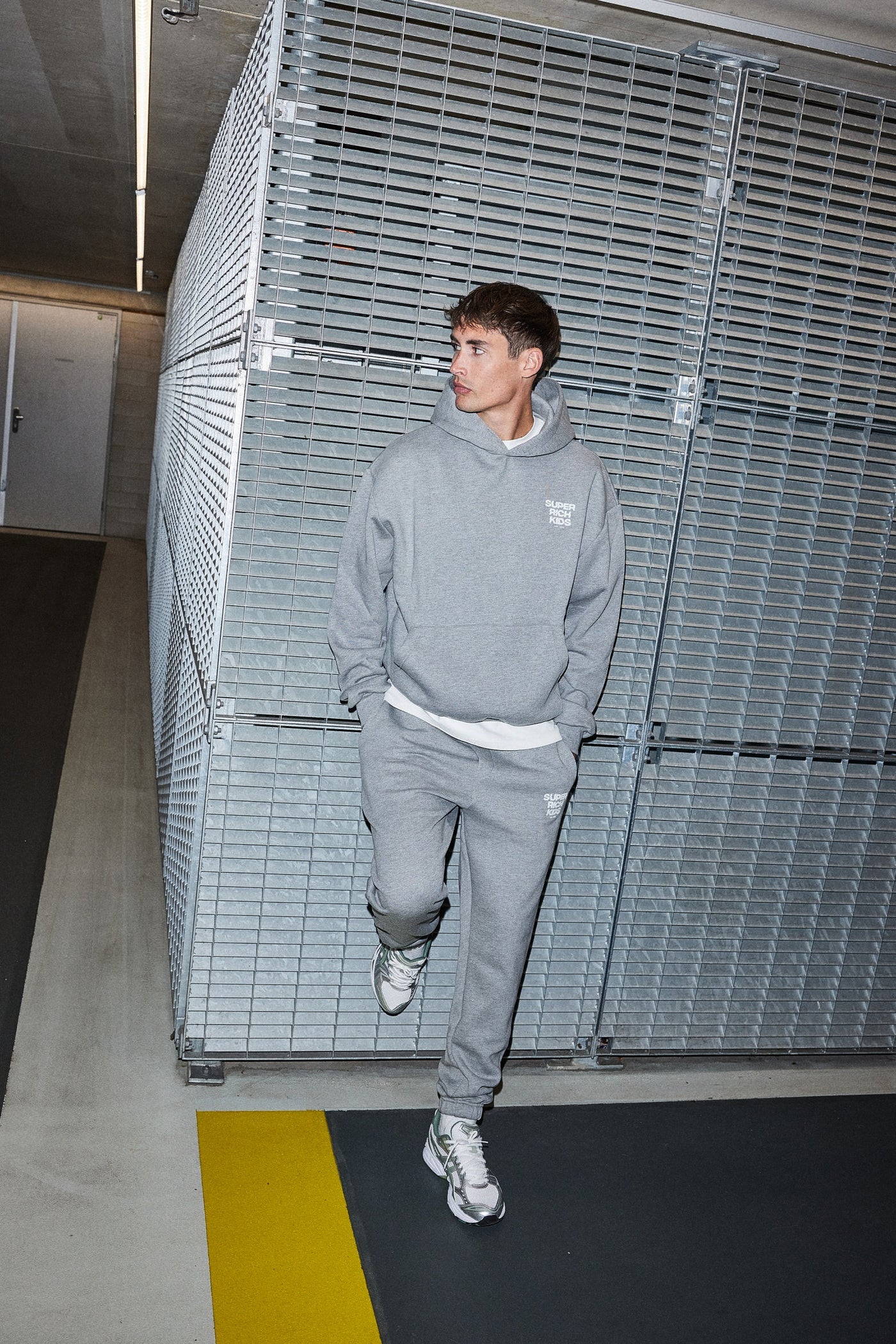 Tracksuit Essential Grijs