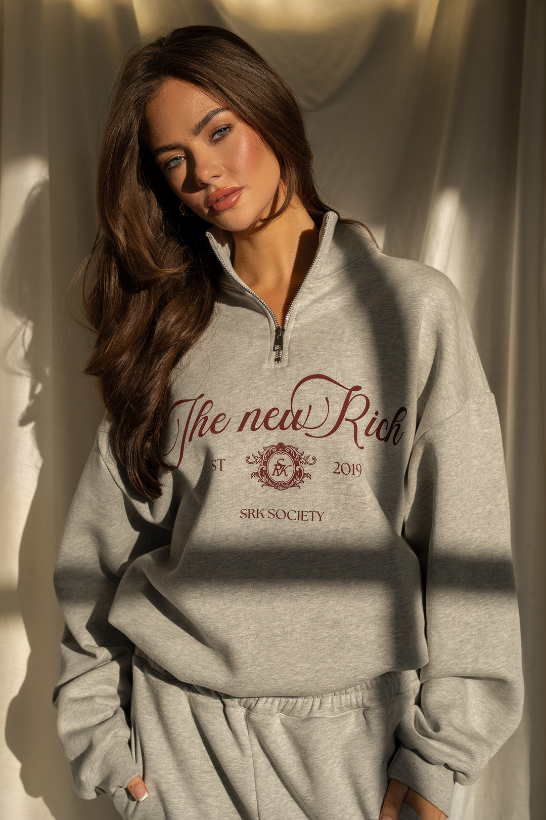 'The New Rich' Quarter Zip sweater 'Grey Melange & Burgundy'