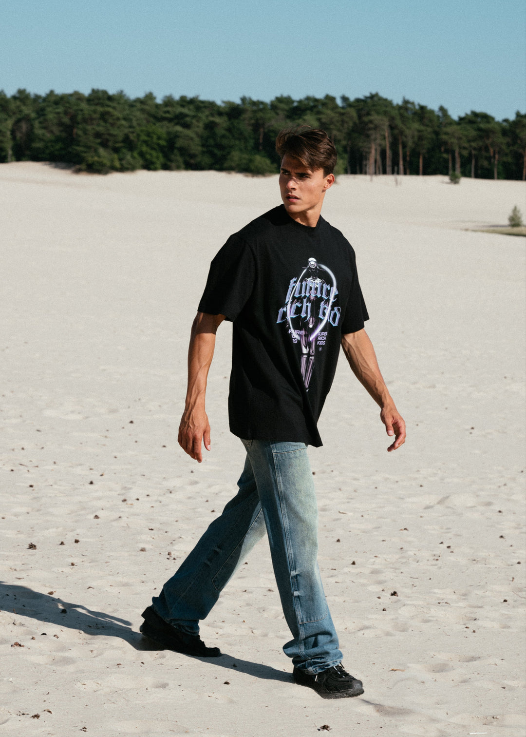 T-Shirt 'Future Rich Kid' Zwart met paars