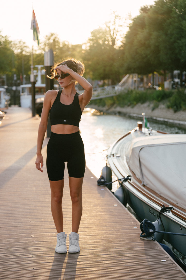 'Noir' Short