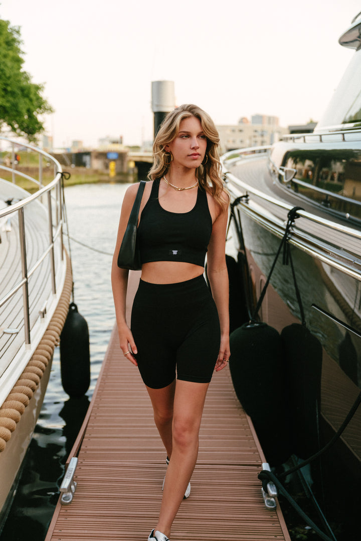 'Noir' Short