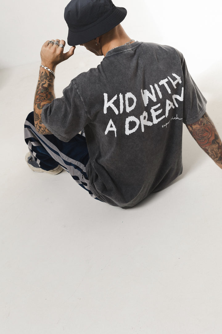 T-Shirt 'Kid With a Dream' Acid Wash Grey
