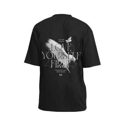 T-Shirt 'Love yourself' zwart